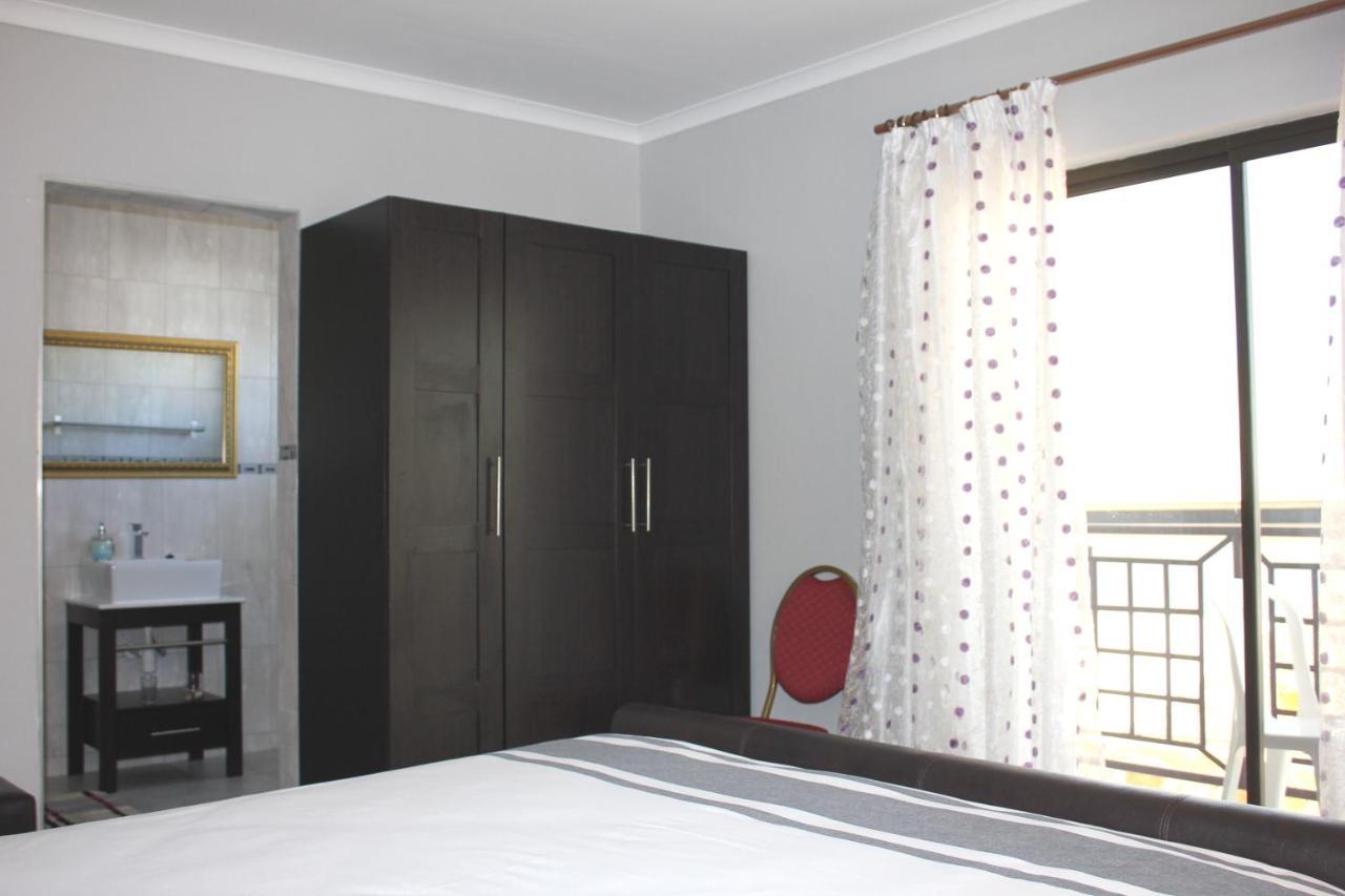 Coco Palm Bed & Breakfast Windhoek Exterior foto